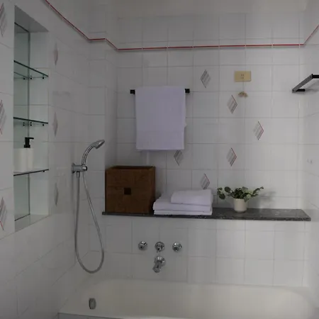 Ca' Del Borgo * Abbadia Lariana